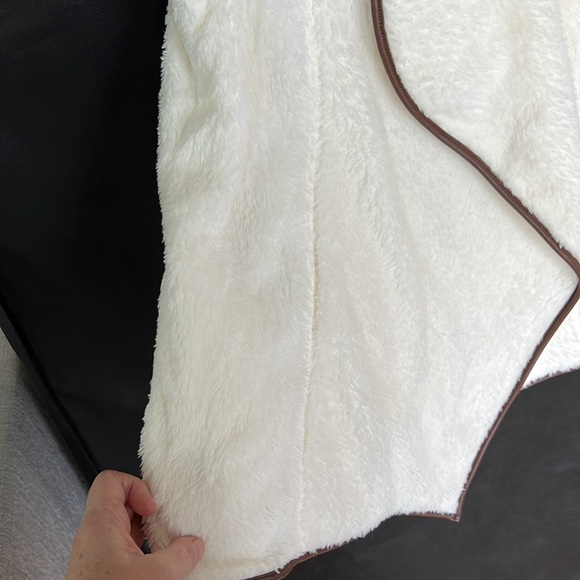 Alison Andrews | Fuzzy White Sleeveless Cardigan Lagenlook Nordic XL - Picture 7 of 8